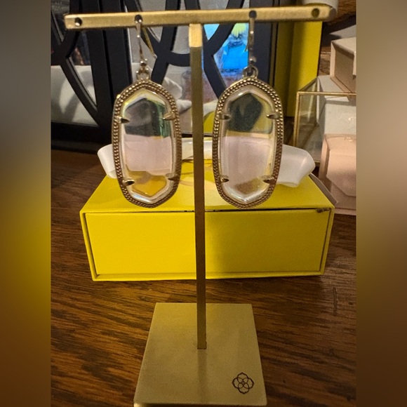 Kendra Scott Gold Iridescent Elle Earrings - Picture 7 of 11